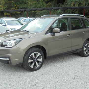SUBARU FORESTER 2.0 I AWD 4X4 AUTOMATIK,KAMERA,PANORAMA, ALU 17 !!
