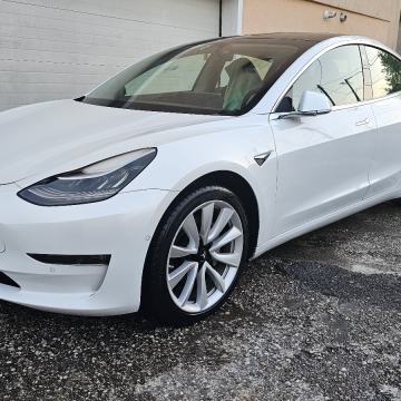 Tesla Model 3 long range AWD