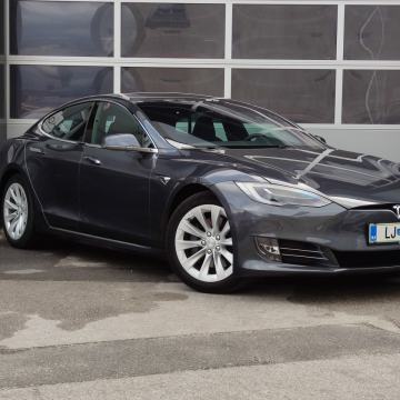 Tesla Model S 75D AWD