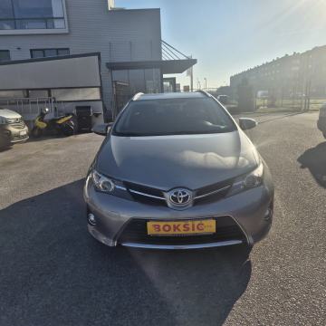 Toyota Auris karavan TS 2,0 D-4D SPORT