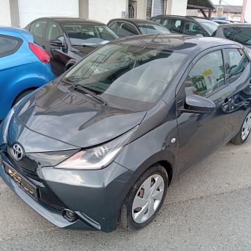 Toyota Aygo 1,0 mod.2018 - 81 TKM/ 1.VLASNICA/ AUT. KLIMA/ MF/ MEDIA
