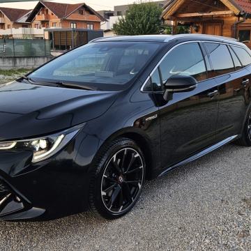 Toyota Corolla Touring Sports GR Sport 2.0 135kWt Panorama FULL OPREMA