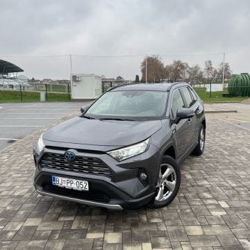 Toyota RAV4 2,5 2019 hibrd 4x4, 99tkm