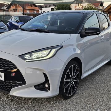 Toyota Yaris GR Sport 1,5 HYBRID 85kWt * KAMERA * Android * Apple