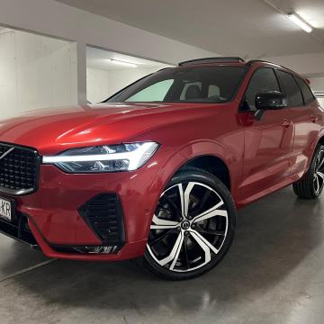 Volvo XC60,ULTIMATE DARK,PANO, ZRAČNI OVJES,21"FELGE, REGISTRIRAN