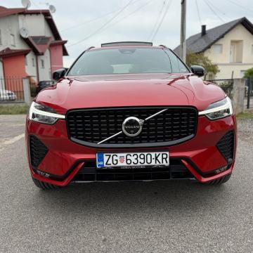 Volvo XC60,ULTIMATE DARK,PANO, H&K,360",ACC,21"FELGE, REGISTRIRAN