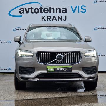Volvo XC90 B5 Momentum business  AT AWD 7 sedežev + PANORAMA