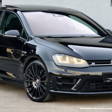VW Golf 7R DSG • PANORAMA • ACC • KEYLESS •