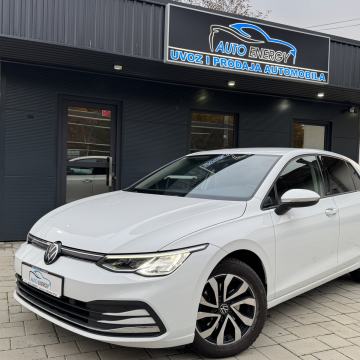 VW Golf 8 2,0 TDI 110 kw DSG ⭐ Kamera, LED, Ambijent, Reg. do 8/2026 ⭐