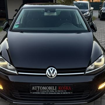 VW Golf VII 1,6 TDI BMT CUP, *BI XENON*, *park pilot*, *kamera*