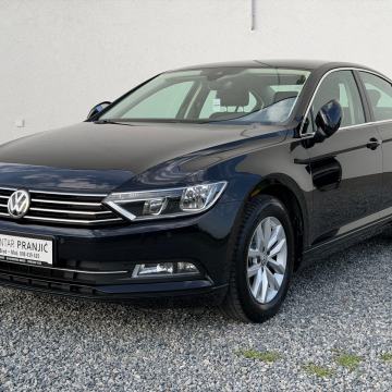 VW Passat 1,6 TDI nivagacija tempomat 124500km