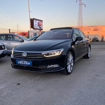 VW Passat 2,0 TDI DSG ••Highline•• matrix | panorama | virtualni sat
