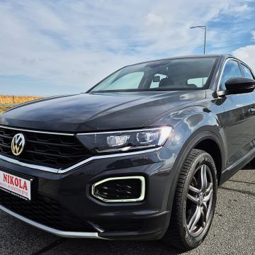 VW T-Roc 2,0 TDI*110 kW **DSG**4x4**SERVISNA**MATRIX*ACC*KAMERA**NAVI*