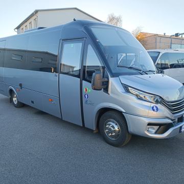 Iveco Daily FIRST FLHI 27+1+1 (29+1+1) Automatik + Telma