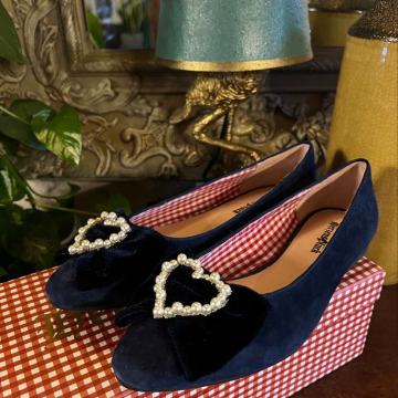 Balerinke od prave kože s bisernom mašnom Novo!