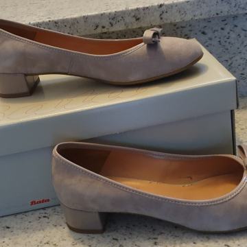 Ženske balerinke na peticu,BATA