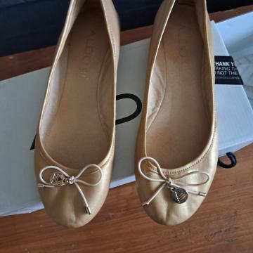 zlatne balerinke aldo