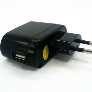 Univerzalni punjač za digitalne kamere i mobitele