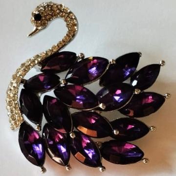 antique ljubičasti broš labud