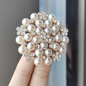 BROŠ BOJA ZLATA S BISERIMA  - NOVO