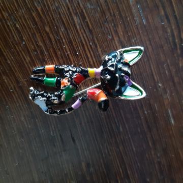 Broš maca mačka novo