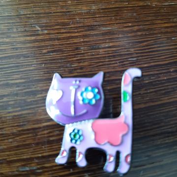 Broš mačka Novo maca