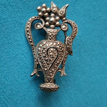 BROŠ. PEHAR sa oznakom. Mob