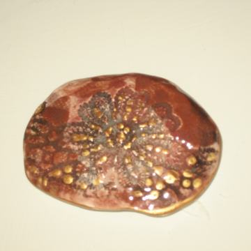 BROŠ OD KERAMIKE  - NOVO - RUČNI RAD