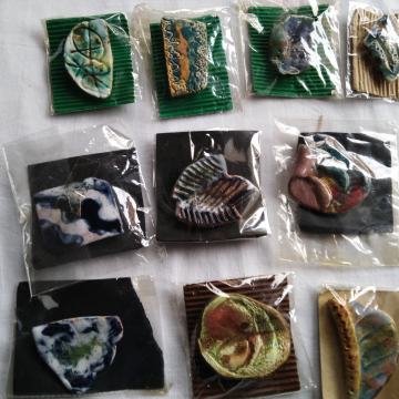 Keramički broš Novo Broš keramika Razni oblici i boje