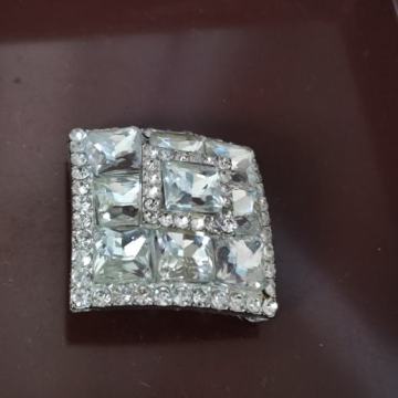 Lijepi broš - bižuterija