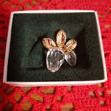 Swarowski broš sa pozlatom i swarowski kristalima