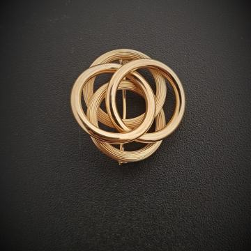 ZLATNI BROŠ KRUGOVI 4.91G 18K .750 ***DO 24 RATE**** R1!