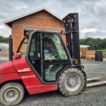 Terenski viličar Manitou