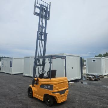 VILIČAR 2t, 4.5m visina, NOV