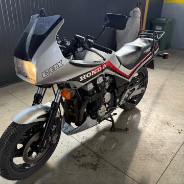 Honda CBX750F 742 cm3