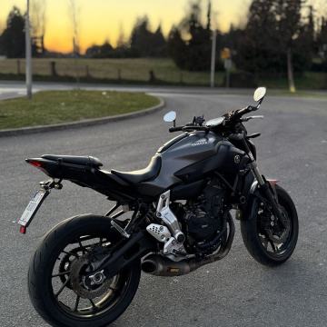 Yamaha MT-07, ABS, AKRAPOVIČ - garažiran