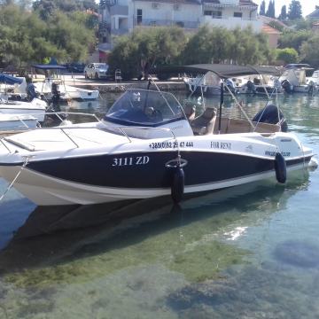 RENT A BOAT PETRČANE QUICKSILVER 675 SUZUKI 300KS -ZADAR NAUTICA