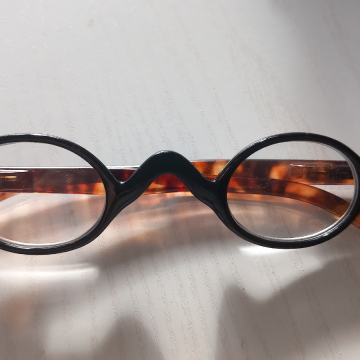 DIOPTRIJSKE NAOČALE - + 1.50