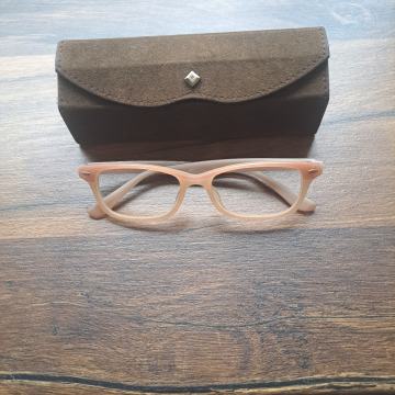 Dioptrijske naočale, ženske