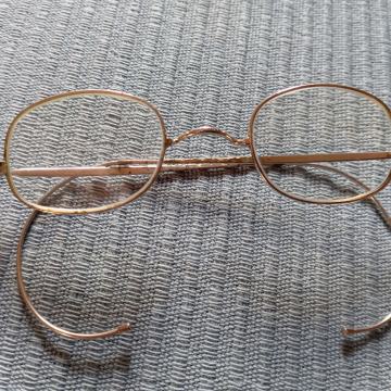 Okviri Esprit rabljeni,  krila su na feder