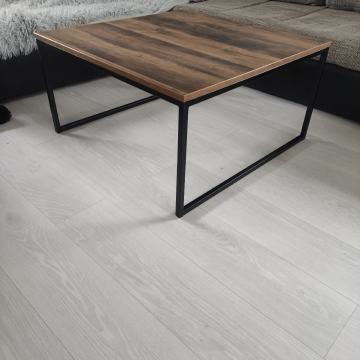 Stol za dnevni boravak