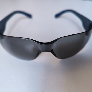 Tamne naočale 3M, slim okvir