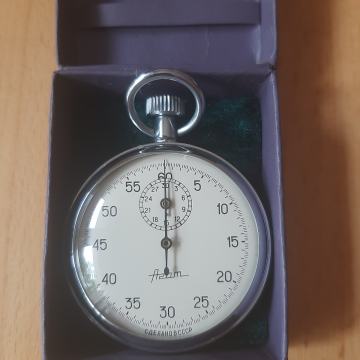 Azam ruska mehanička štoperica, odlično uščuvana, ispravna