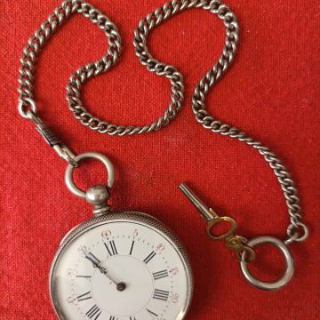 dzepni sat srebro 150god.ispravann