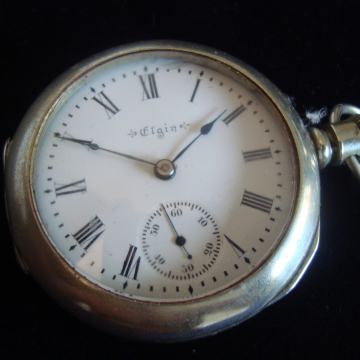 11. Elgin 207 džepni sat