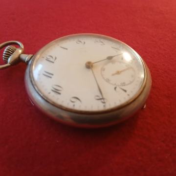 Junghans džepni sat