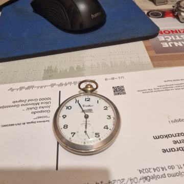 Prodajem stari đepni sat železnički sačuvan ispravan55€
