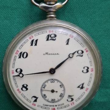 SAT. đepni MOLNIA-USSR. Navijač sa lancom. 18 rubis. Radi. Mob