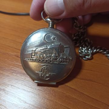 Serkisof džepni sat 17 rubina očuvan stajao u ladici