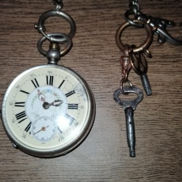 Srebrni džepni sat, ispravan